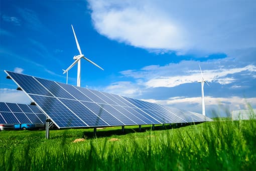 éoliennes et panneaux solaires